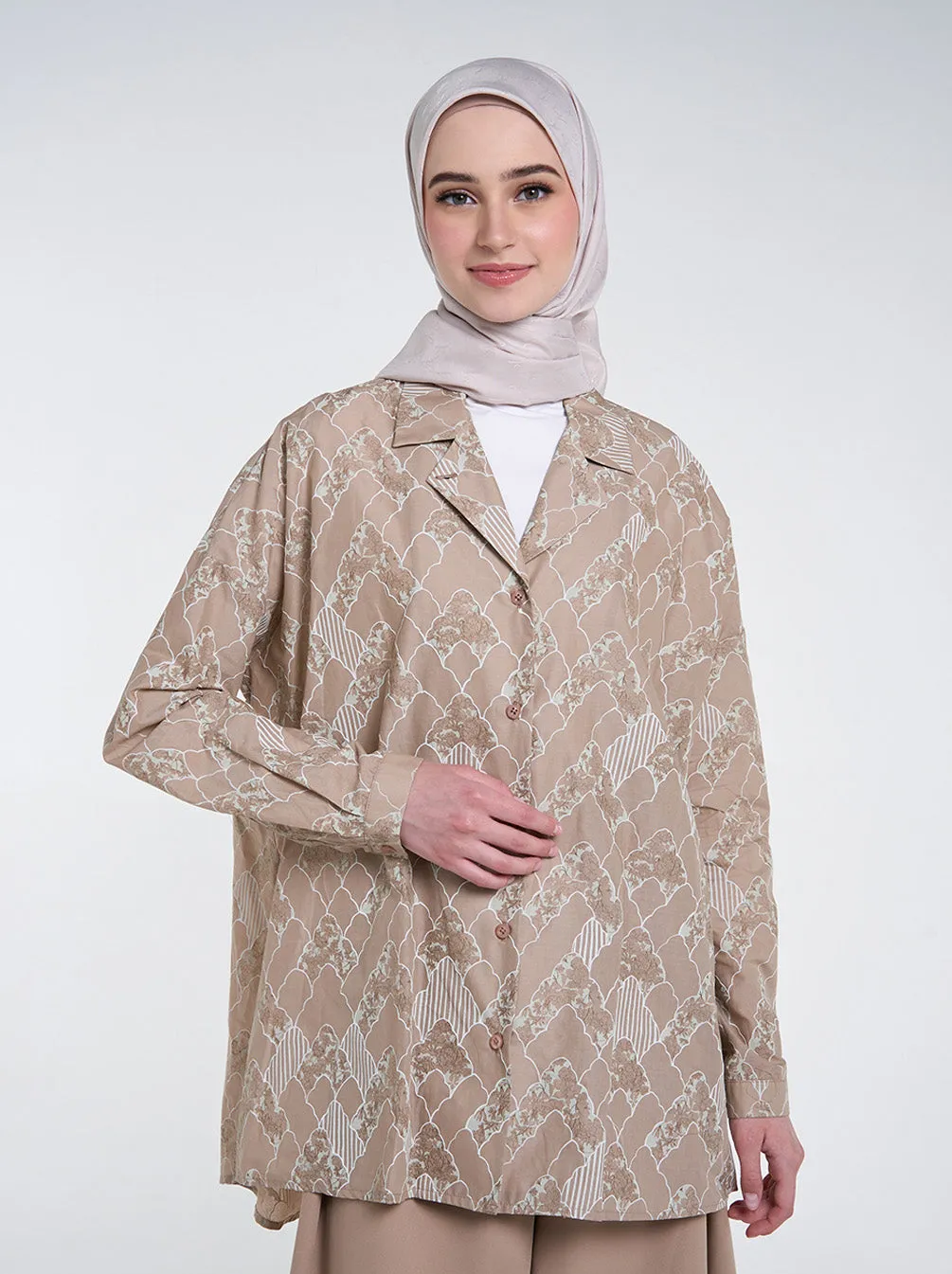 CARINA OVERSIZED TOP MILK TEA