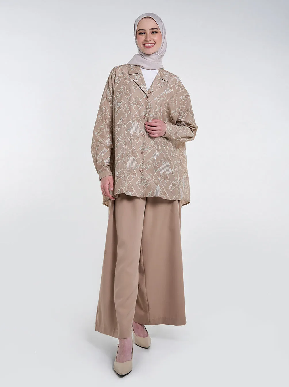 CARINA OVERSIZED TOP MILK TEA