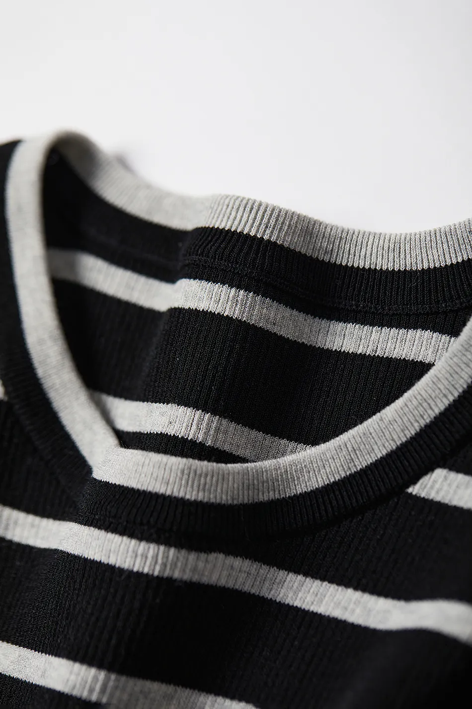 Classic Crewneck Cropped Knit Striped Sweater