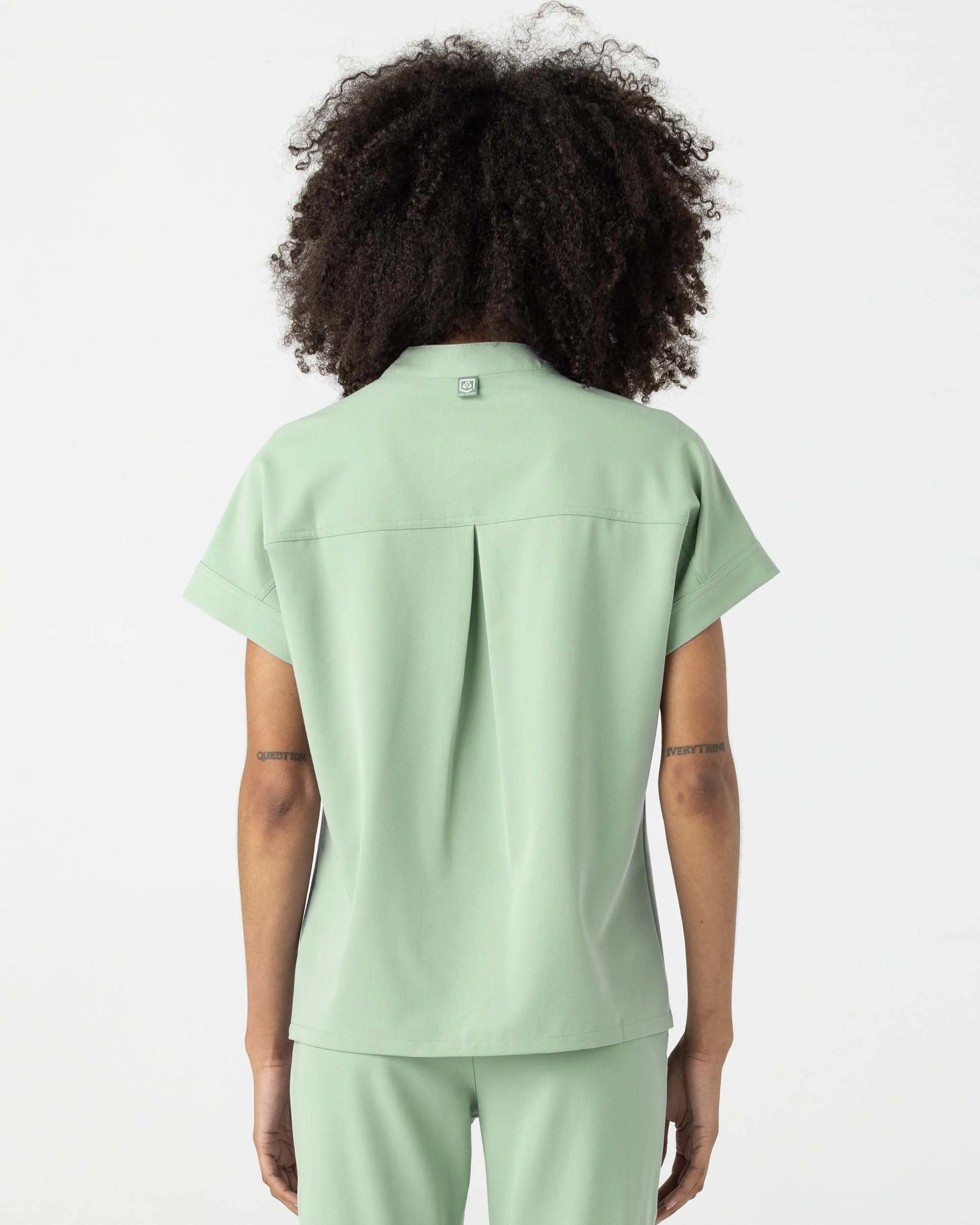 FYSEL® Fiji‎ ‎ Banded Collar Scrub Top